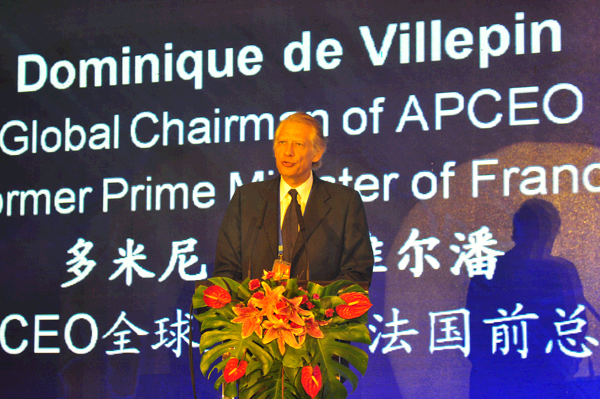 Dominique de Villepin, global chairman of APCEO and the former French prime minister delivers his speech at the second World Emerging Industries Summit on Nov. 22, 2013, in Wuhan City, central China's Hubei Province.