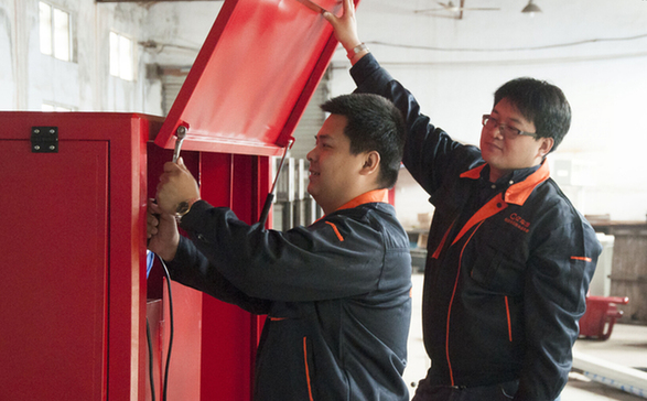 苏州白领辞职洗车创业 三个月获600万元投资(图) 苏州白领辞职洗车创业 三个月获600万元投资(图)