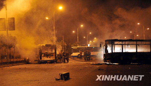 组图：乌鲁木齐发生打砸抢烧严重暴力犯罪事件