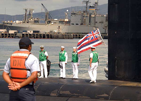 美国最新核攻击潜艇进驻珍珠港意图威慑中国[组图]
