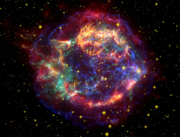 钱德拉X射线天文望远镜拍到的超新星爆发后的残余“仙后座A”照片