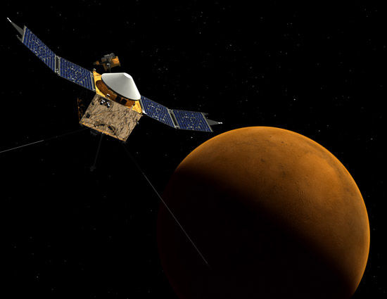 这是美国宇航局火星大气和挥发性组分演化探测器(MAVEN)正在火星轨道上工作的示意图，这艘飞船按计划将于明年(2013年)发射升空
