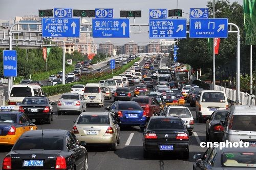 中国需要全国性的、严格的机动车污染防治政策。由于车辆（尤其是重型货车和长途客运车辆）的流动性，只有在全国范围内实施同等严格的标准政策才能确保机动车污染得到切实治理而非转移。