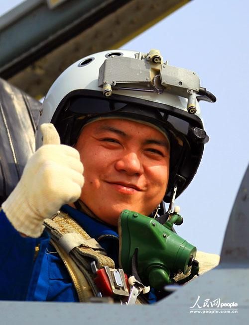 空军一级飞行员喻亮 图片：中国空军
