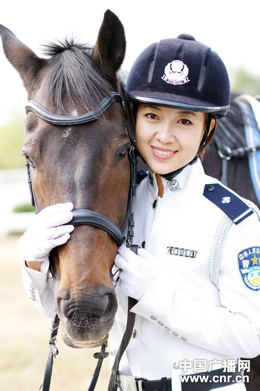 高清探秘大连女骑警训练基地组图