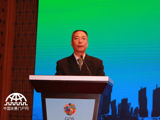 2013年6月15日，第六届全球外包大会在无锡隆重举行。商务部服贸司副司长万连坡在开幕式上致辞。