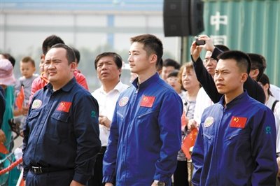 我國首次面向社會選拔女潛航員 須過英語六級