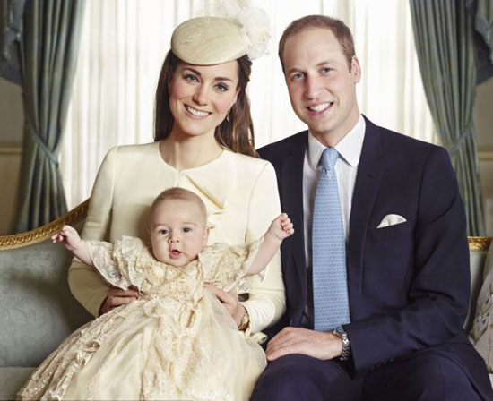 据英国《每日邮报》12月19日报道，明年4月，届时9个月大的英国乔治小王子将展开首次海外旅行。[资料图]