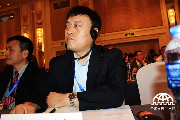 吉林省长白山管委会代表。