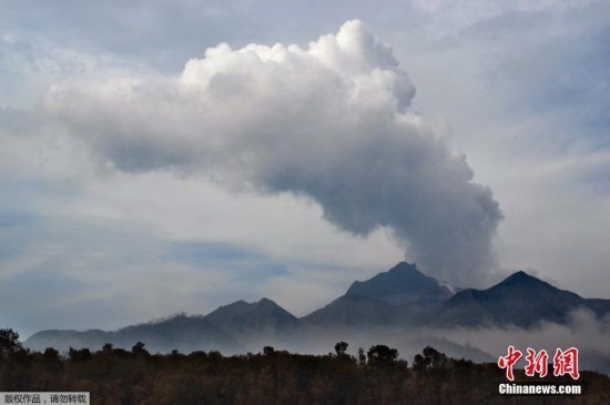 印尼克卢德火山喷发已致4人死亡