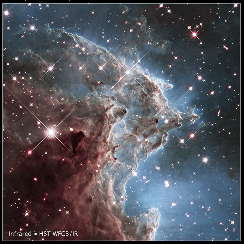 当地时间3月17日，NASA发布一组由哈勃望远镜捕捉的猴头星云（NGC 2174）绚丽图片，纪念哈勃望远镜24岁“生日”。