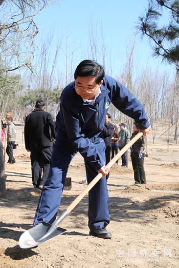 2014中国纪念'国际森林日'植树活动