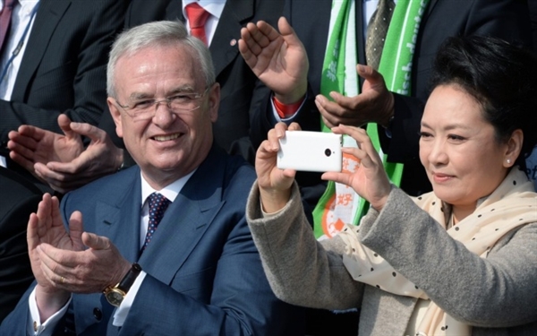 国母再掀国货热助力中国梦_中国发展门户网-国