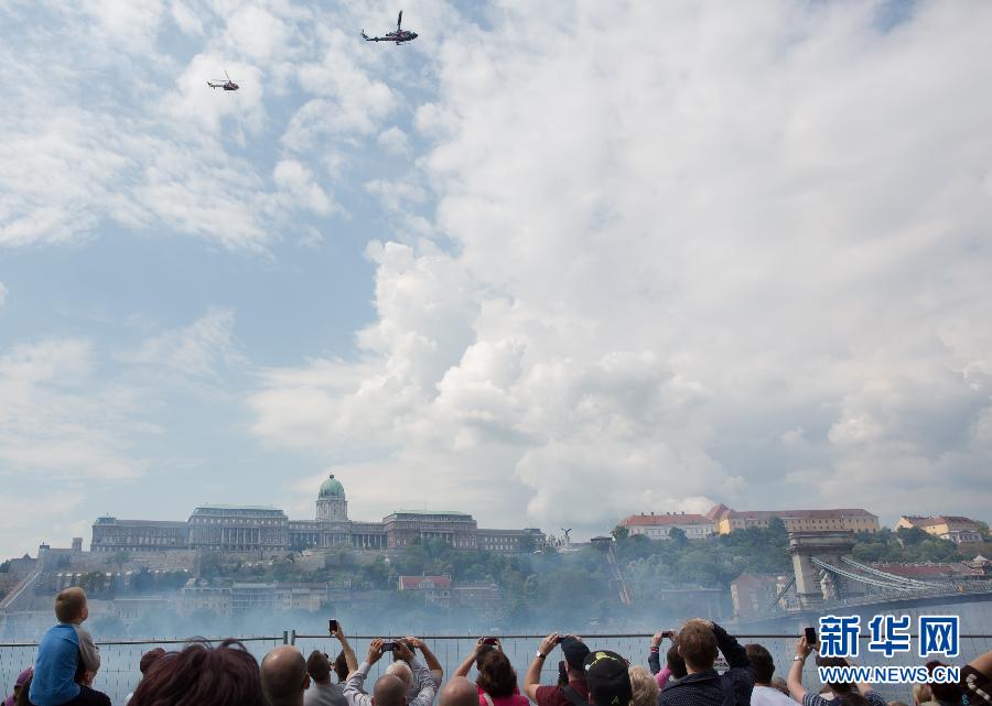 （国际）（4）布达佩斯：五一节飞行表演