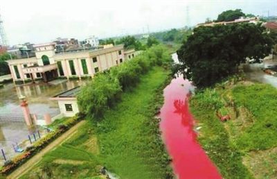 广东惠州博罗大雨过后现“红色多瑙河”