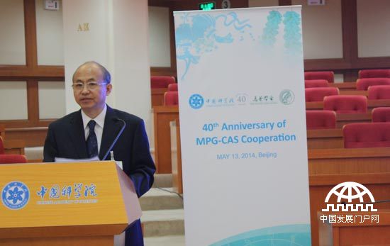 5月13日，中国科学院和德国马普学会科学合作40周年庆祝仪式在京举行。中科院与马普学会的合作被誉为国际科技合作的典范，得到了中德两国科技界的广泛认同。图为中国科学院张亚平副院长。中国发展门户网王振红拍摄