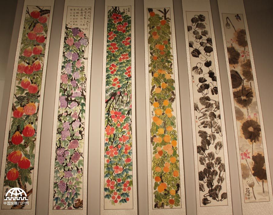 在“六一”国际儿童节到来之际，中国人民大学附属小学（简称人大附小）“中国梦·少年梦——纪念‘六一’国际儿童节暨师生美术作品展”于2014年5月27日在中国国家博物馆举行，展览截至6月5日。这是国家博物馆首次为小学生举办美术展览。本次展览精选人大附小师生们历时三年创造的3160件作品。王振红拍摄