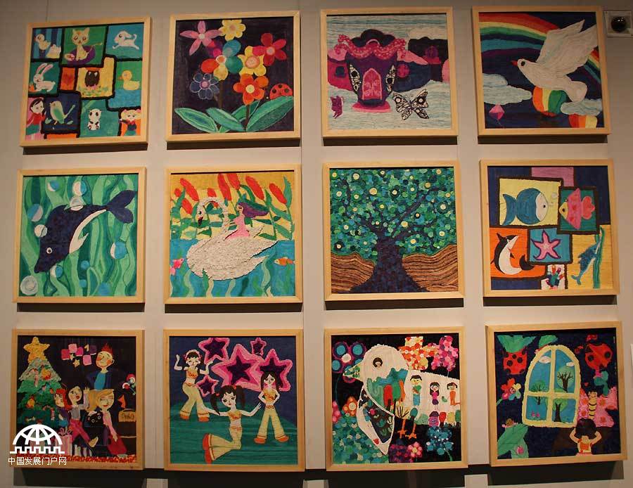 在“六一”国际儿童节到来之际，中国人民大学附属小学（简称人大附小）“中国梦·少年梦——纪念‘六一’国际儿童节暨师生美术作品展”于2014年5月27日在中国国家博物馆举行，展览截至6月5日。这是国家博物馆首次为小学生举办美术展览。本次展览精选人大附小师生们历时三年创造的3160件作品。王振红拍摄