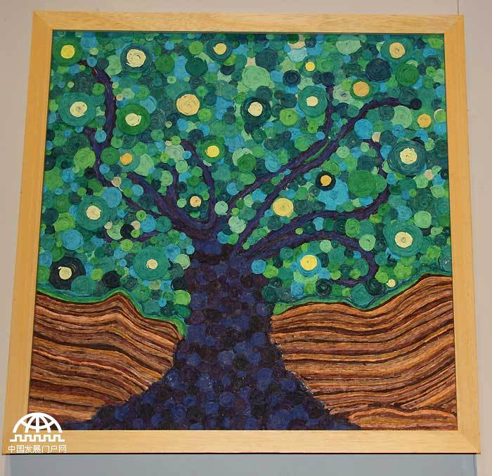 在“六一”国际儿童节到来之际，中国人民大学附属小学（简称人大附小）“中国梦·少年梦——纪念‘六一’国际儿童节暨师生美术作品展”于2014年5月27日在中国国家博物馆举行，展览截至6月5日。这是国家博物馆首次为小学生举办美术展览。本次展览精选人大附小师生们历时三年创造的3160件作品。王振红拍摄