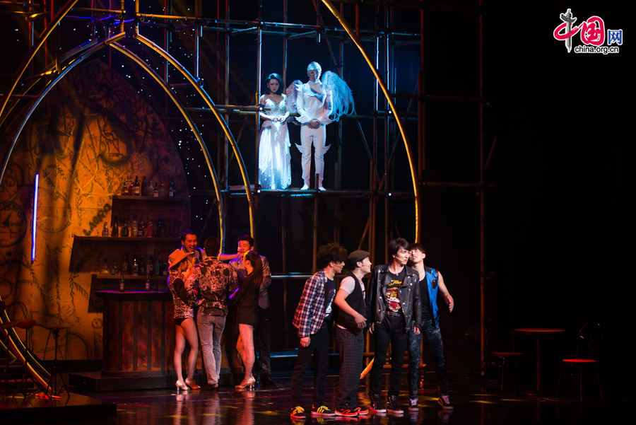 音乐剧《爱上邓丽君》演出画面