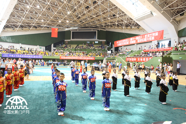 2014年北京市少儿武术比赛现场小选手赛场上霸气十足、气势如虹