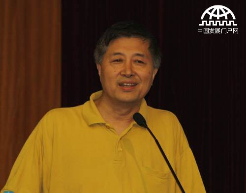 2014年7月4日至6日，中国认知科学学会第一届学术大会在京举行。本届学术大会的主题是“认知科学和脑疾病转化医学”。图为国家自然科学基金委医学部李恩中处长。王振红拍摄