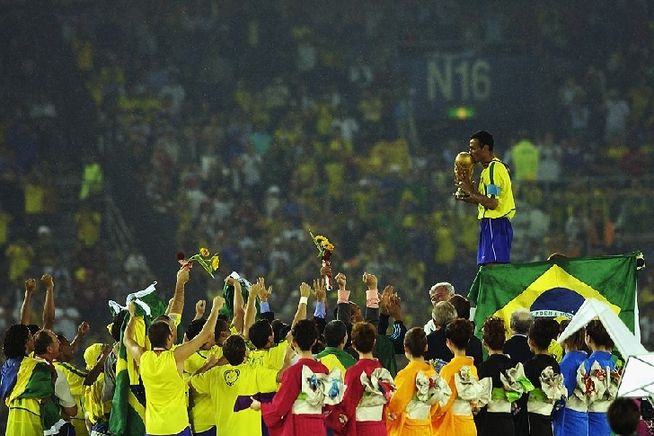 巴西杯冠军阿根廷_欧联杯冠军亚冠冠军_巴西世界杯拿过几次冠军