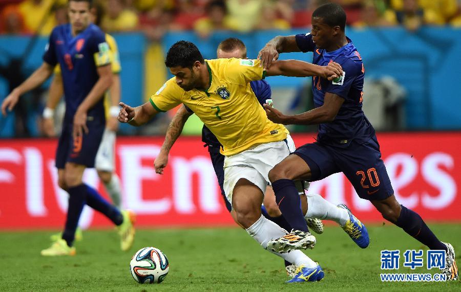 （世界杯）（85）足球——季军争夺战：巴西队对阵荷兰队