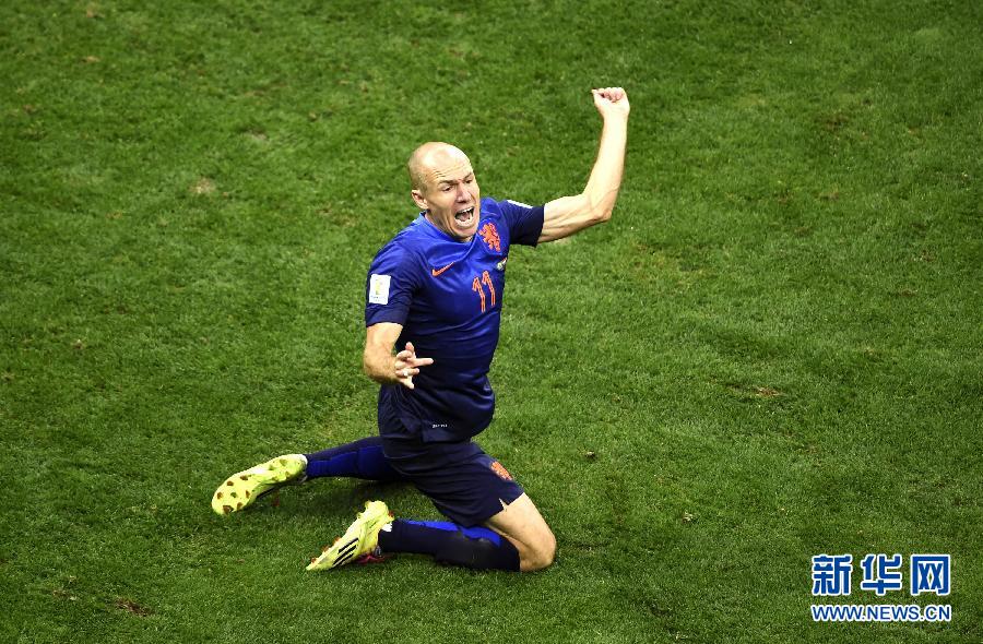 （世界杯）（84）足球——季军争夺战：巴西队对阵荷兰队