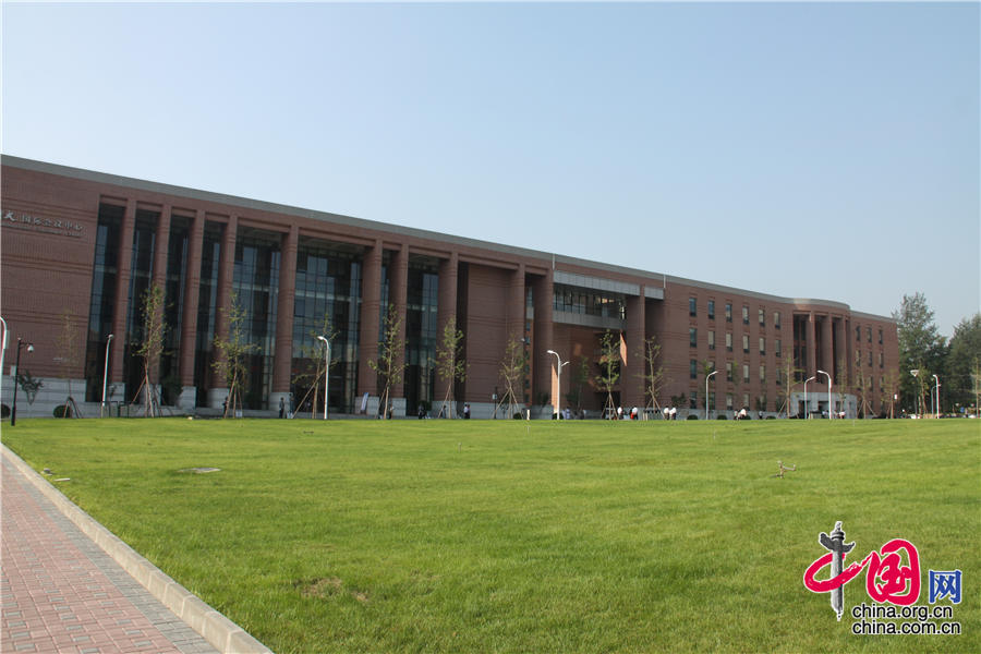 2014年9月5日,中国科学院大学(简称"国科大")在怀柔雁栖湖校区举行