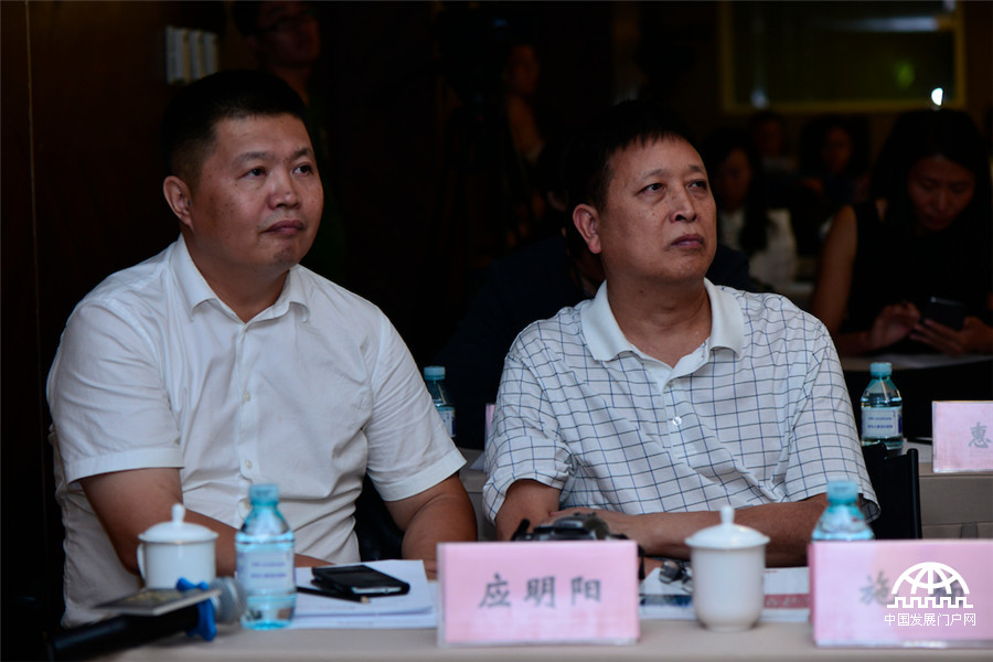 中央书画研究院院长 应明阳