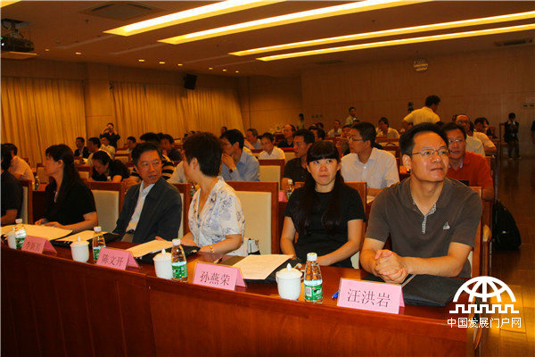2014年9月12日，中国即时检测与健康监测物联网产业技术创新战略联盟在北京成立，标志着中国即时检测与健康监测迈入“产学研用”携手攻关的时代。王振红摄