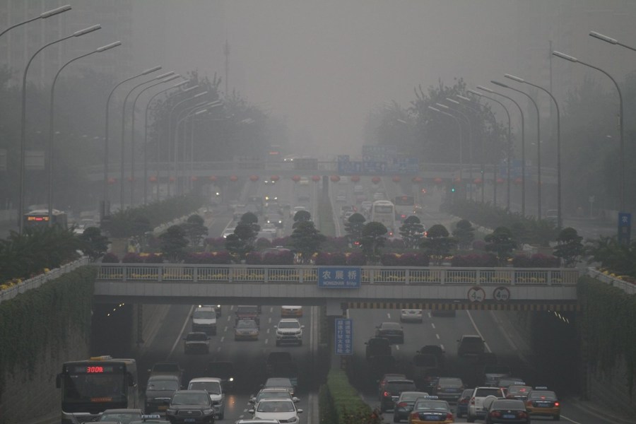 中国多地现雾霾气候