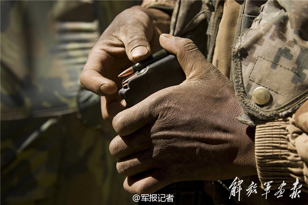 实拍：无人区那些年轻90后士兵的“老手”【4】