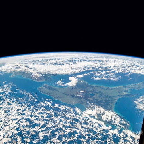 俄美女宇航員社交網上曬太空生活工作照