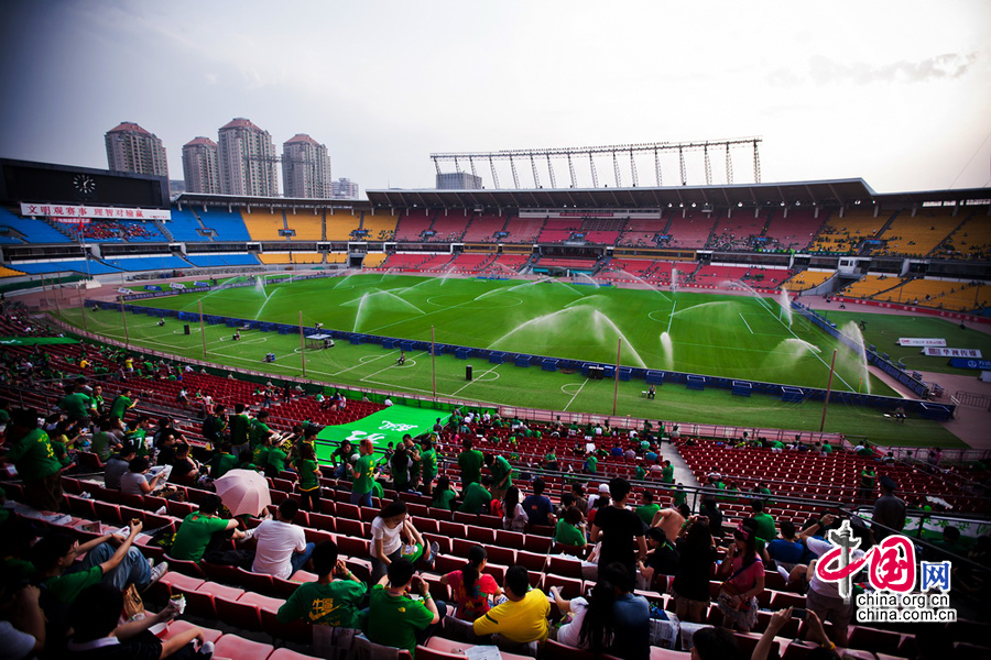 【圖片故事】“賽場綠色狂飆，國安有我相伴”—— 京城球迷紀實