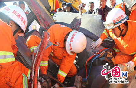 青海烏蘭縣發生6車相撞事故 致7人遇難5人受傷(圖)