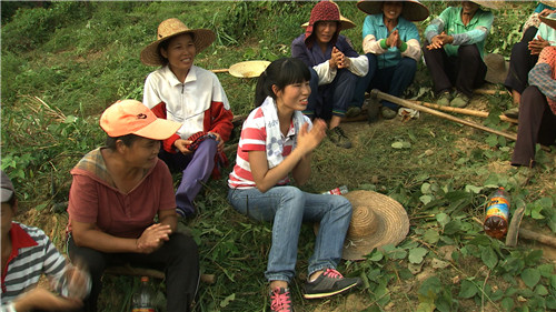 刘君凤:卖房进村辣妹赚钱有高招_中国发展门户