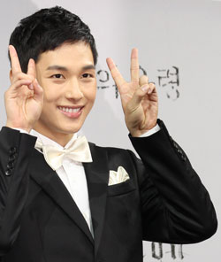http://pds.joins.com/news/component/htmlphoto_mmdata/201411/18/htm_201411181925a010a011.jpg