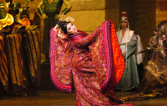 3D舞台剧《兵马俑》将3D电影技术和舞台真人表演融为一体，包含了舞蹈、歌唱、武术等多种表演形式，观众佩戴3D眼镜，便可以置身于真实的故事场景中。