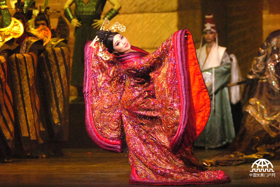 3D舞台剧《兵马俑》将3D电影技术和舞台真人表演融为一体，包含了舞蹈、歌唱、武术等多种表演形式，观众佩戴3D眼镜，便可以置身于真实的故事场景中。