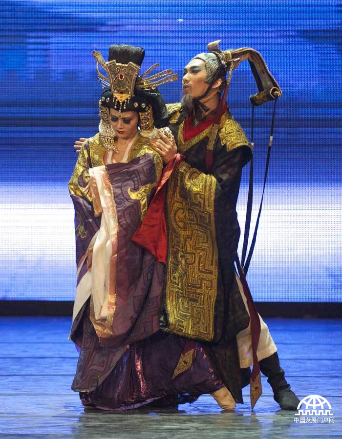 3D舞台剧《兵马俑》将3D电影技术和舞台真人表演融为一体，包含了舞蹈、歌唱、武术等多种表演形式，观众佩戴3D眼镜，便可以置身于真实的故事场景中。