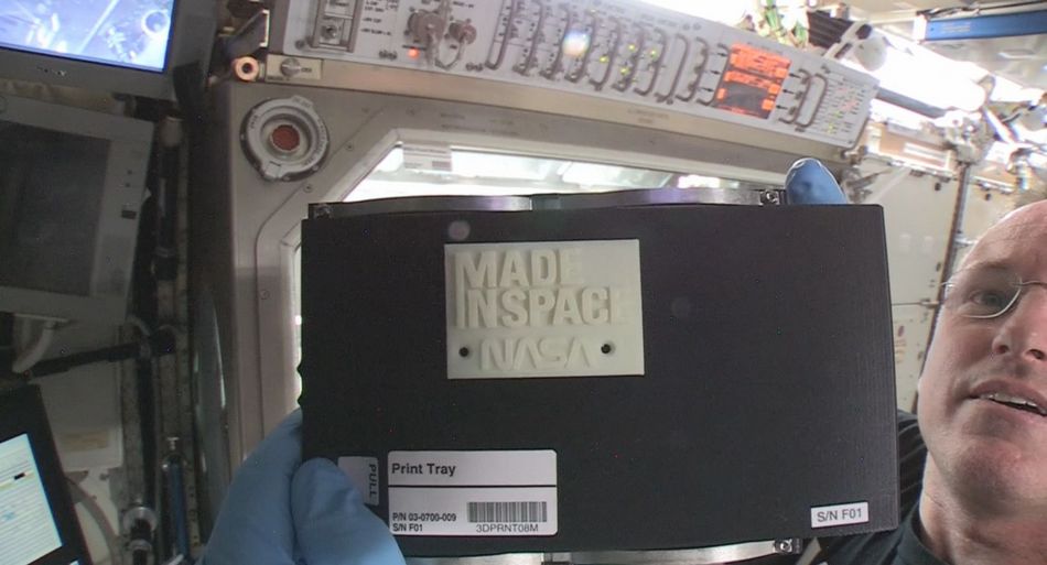 科学家用3D打印机在太空制作出首个物品