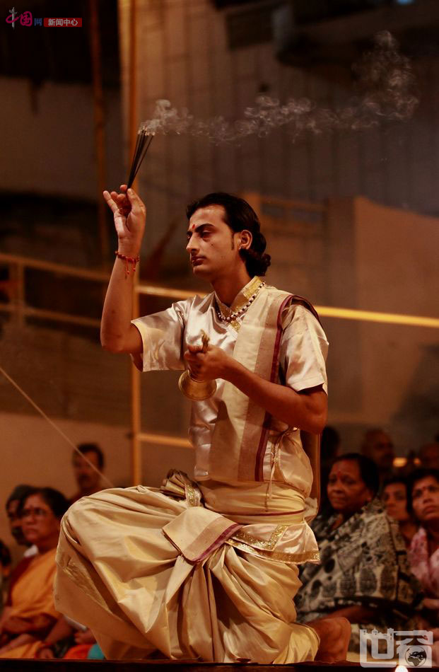 虔诚如斯——恒河祭祀目击记