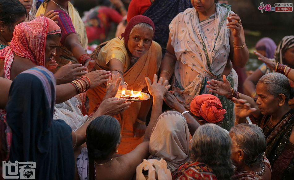虔诚如斯——恒河祭祀目击记