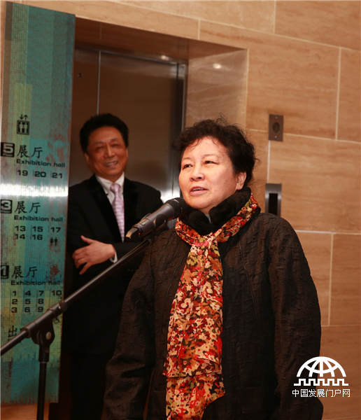 2015年1月8日，“古今咏怀---龙开胜书阮籍•饶宗颐咏怀诗作展”在中国美术馆开展。图为北京书法家协会主席林岫讲话。 