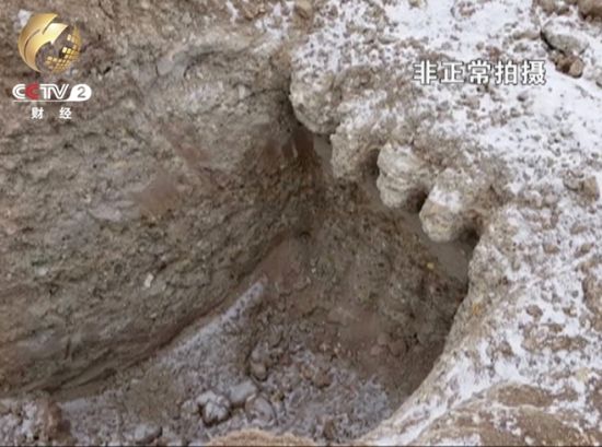 掘玉者夜間坑內棲身 暗藏安全危機