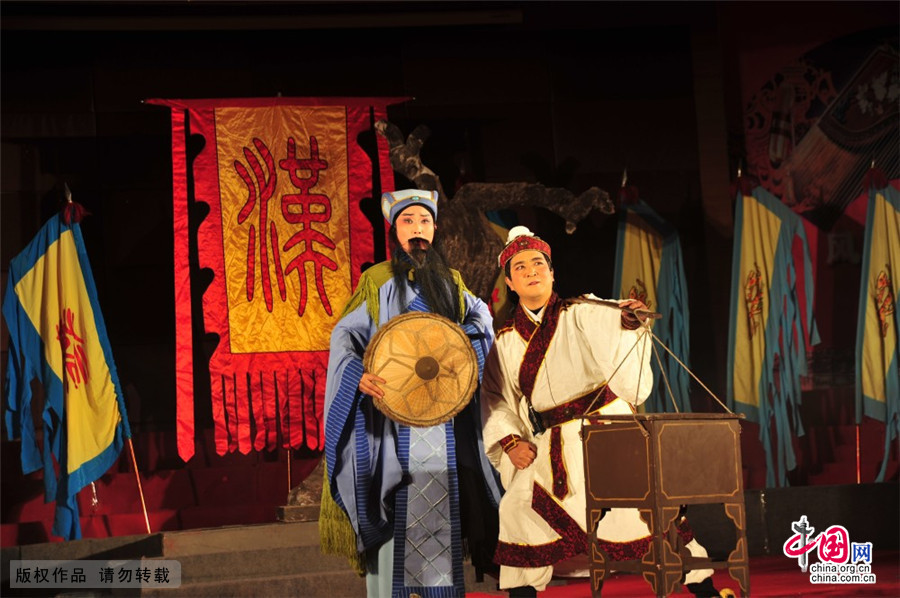 豫剧《陈蕃》表演。豫剧是我国最大的地方剧种，与京剧、越剧同为中国戏曲三鼎甲。2006年5月20日，经国务院批准，豫剧被列入第一批国家级非物质文化遗产名录。中国网图片库 孙凯/摄