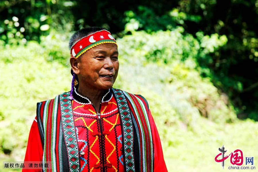 布农族人有着丰富的想象力，在他们的文化体系中小米有灵魂、有五官、可移动，因此对它特别敬重。亦有父粟与子粟之分。父粟有五个耳朵，管理子粟的成长（粟：小米）。
