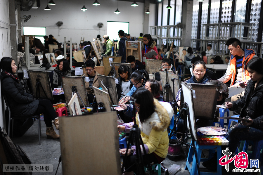  今年美院的录取标准变成了专业成绩占60%比重、文化成绩占40%比重，从高到低进行录取，这样的改变对部分艺术方面有特殊天赋的学生来说并不是一个好消息！